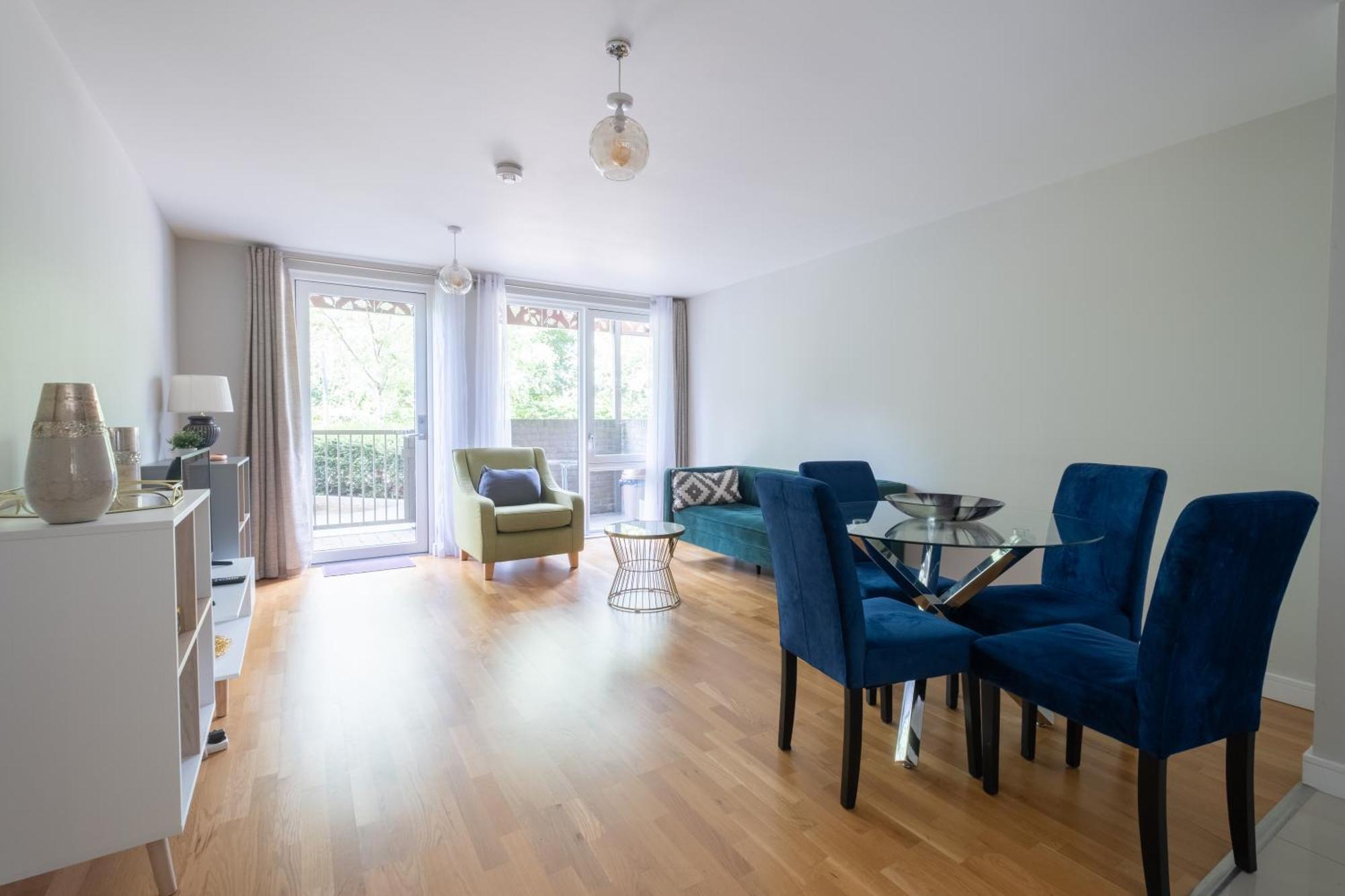 Brand New Flat With Car Park Londra