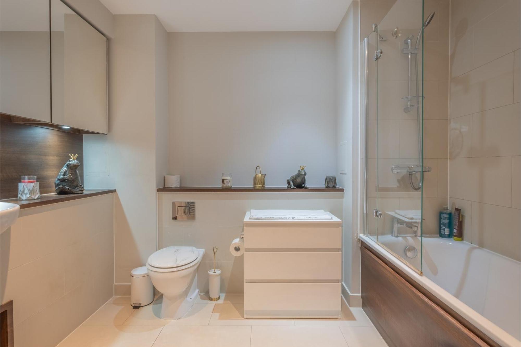 Brand New Flat With Car Park * Londra